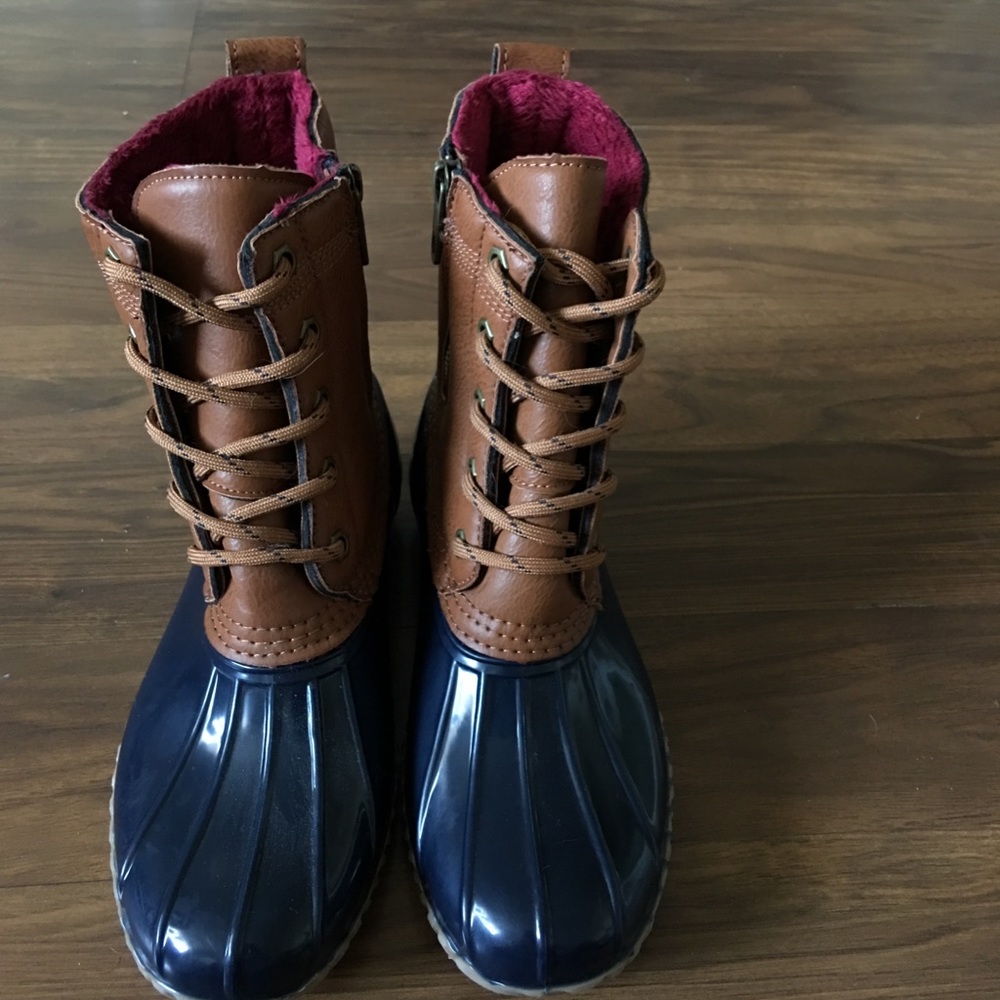 Tommy Hilfiger women’s duck boots size 7
